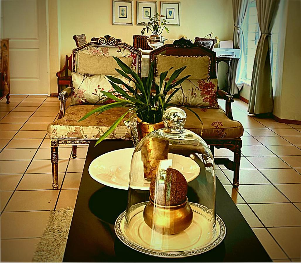 Vair'S Place Guest House In Sandton Paulshof - Apartment, Lux Suites & Spa Johannesburg Ngoại thất bức ảnh