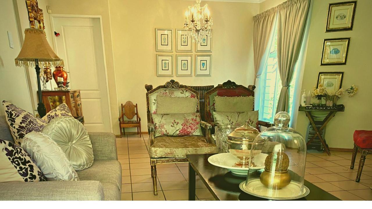 Vair'S Place Guest House In Sandton Paulshof - Apartment, Lux Suites & Spa Johannesburg Ngoại thất bức ảnh