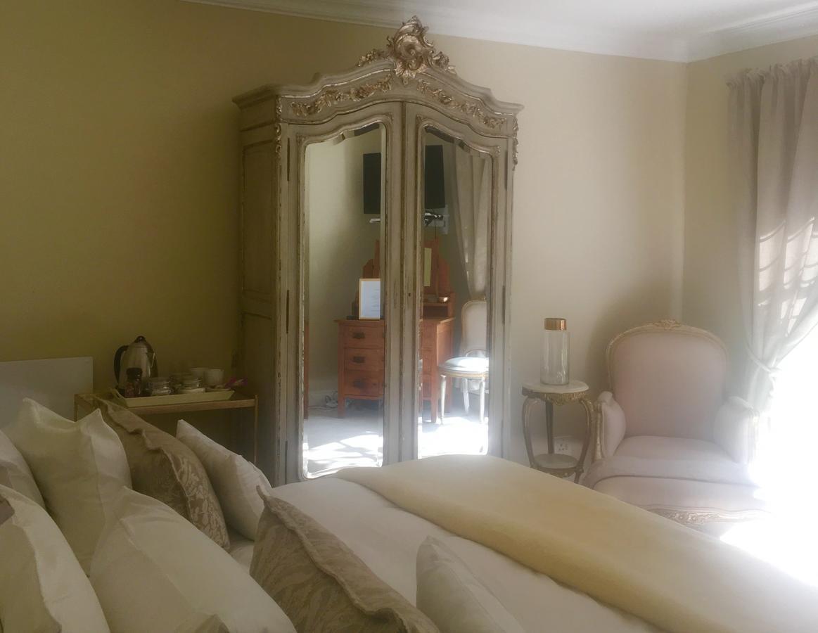 Vair'S Place Guest House In Sandton Paulshof - Apartment, Lux Suites & Spa Johannesburg Ngoại thất bức ảnh