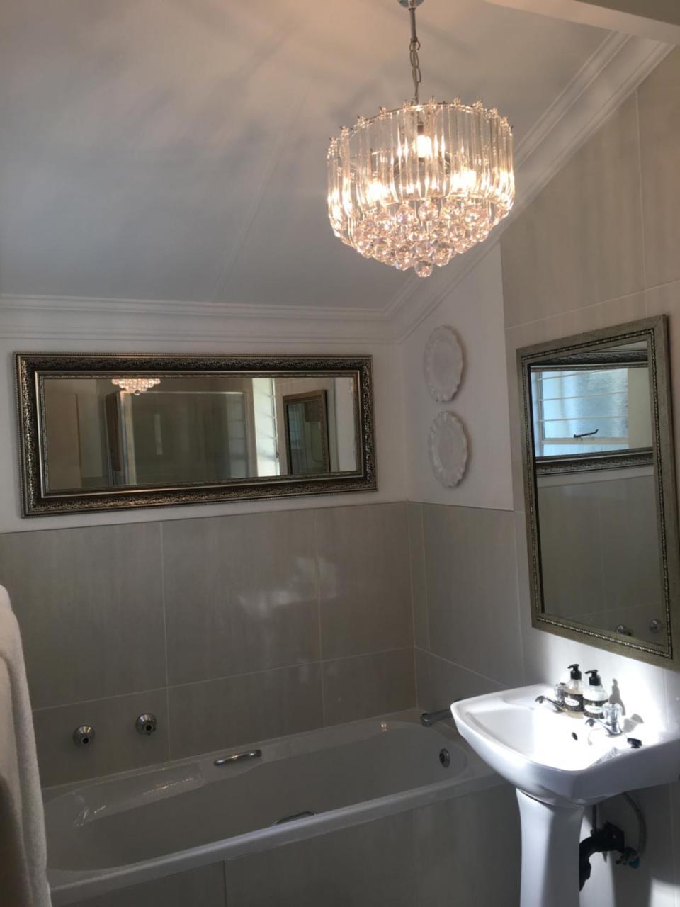 Vair'S Place Guest House In Sandton Paulshof - Apartment, Lux Suites & Spa Johannesburg Ngoại thất bức ảnh