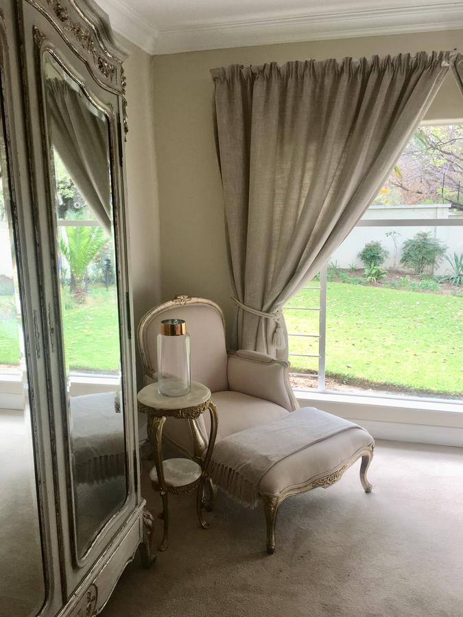 Vair'S Place Guest House In Sandton Paulshof - Apartment, Lux Suites & Spa Johannesburg Ngoại thất bức ảnh