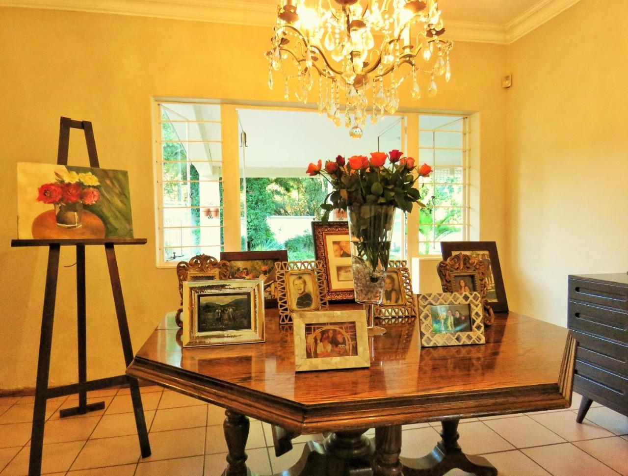 Vair'S Place Guest House In Sandton Paulshof - Apartment, Lux Suites & Spa Johannesburg Ngoại thất bức ảnh